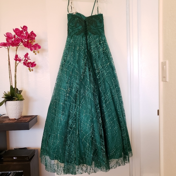 Gorgeous Emerald Green Prom Dress **Like New, Used 1x** - Picture 9 of 11